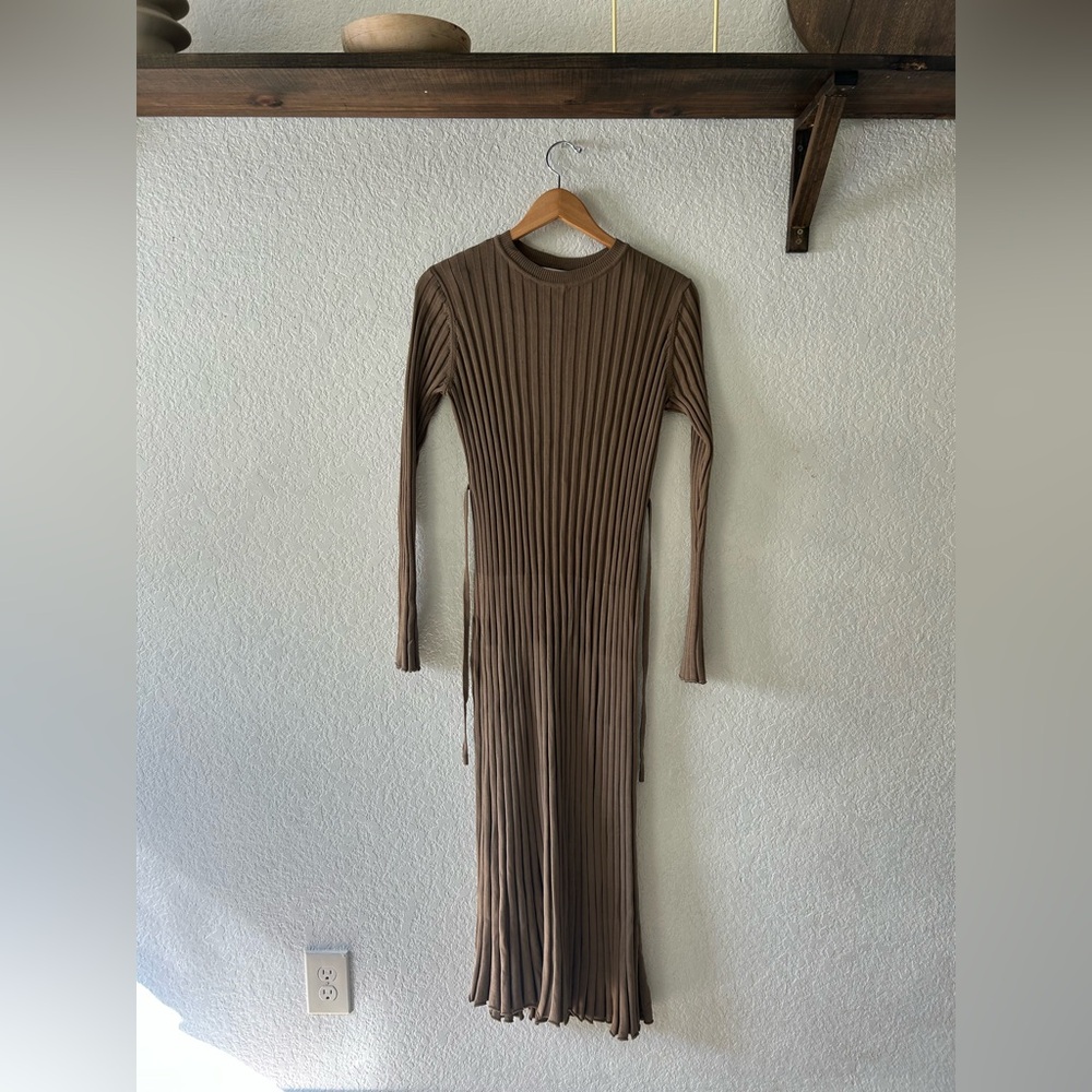 DISSH NWOT Sylvia Long Sleeve Tan Ribbed Dress - Picture 2 of 3